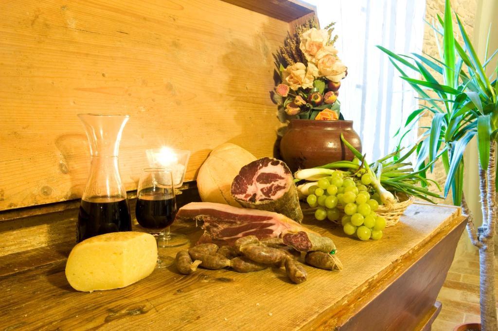 Maison d'hôtes Agriturismo Ca' Montioni à Mercatello sul Metauro Extérieur photo