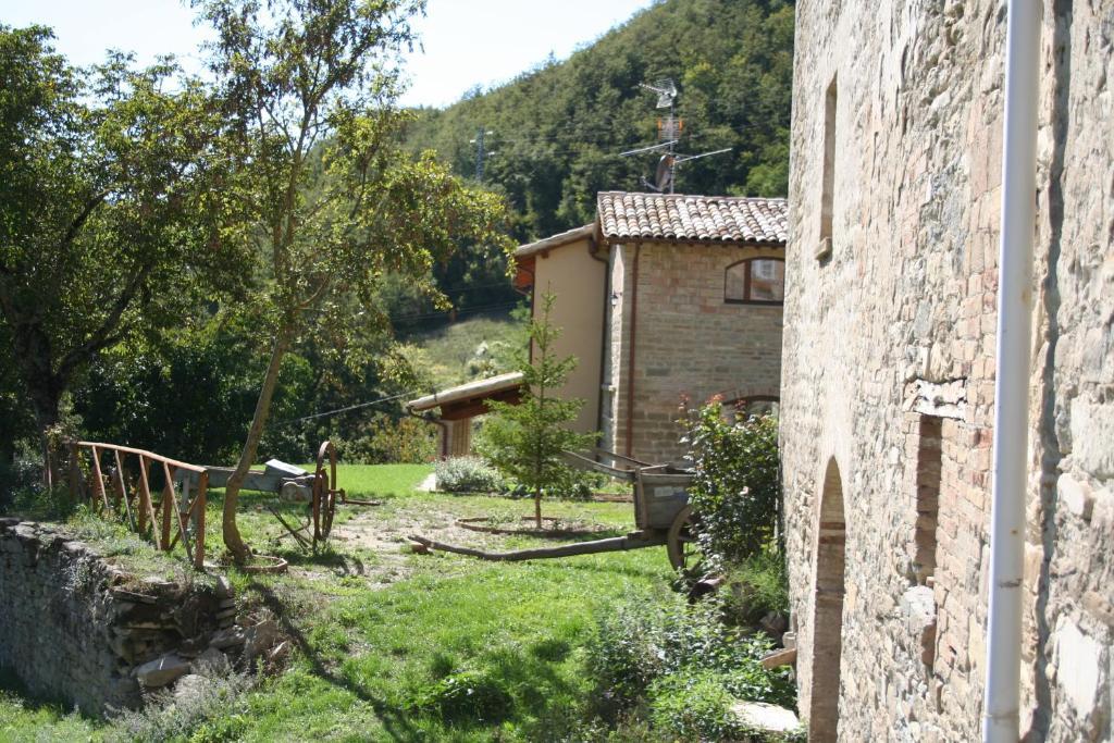 Maison d'hôtes Agriturismo Ca' Montioni à Mercatello sul Metauro Extérieur photo